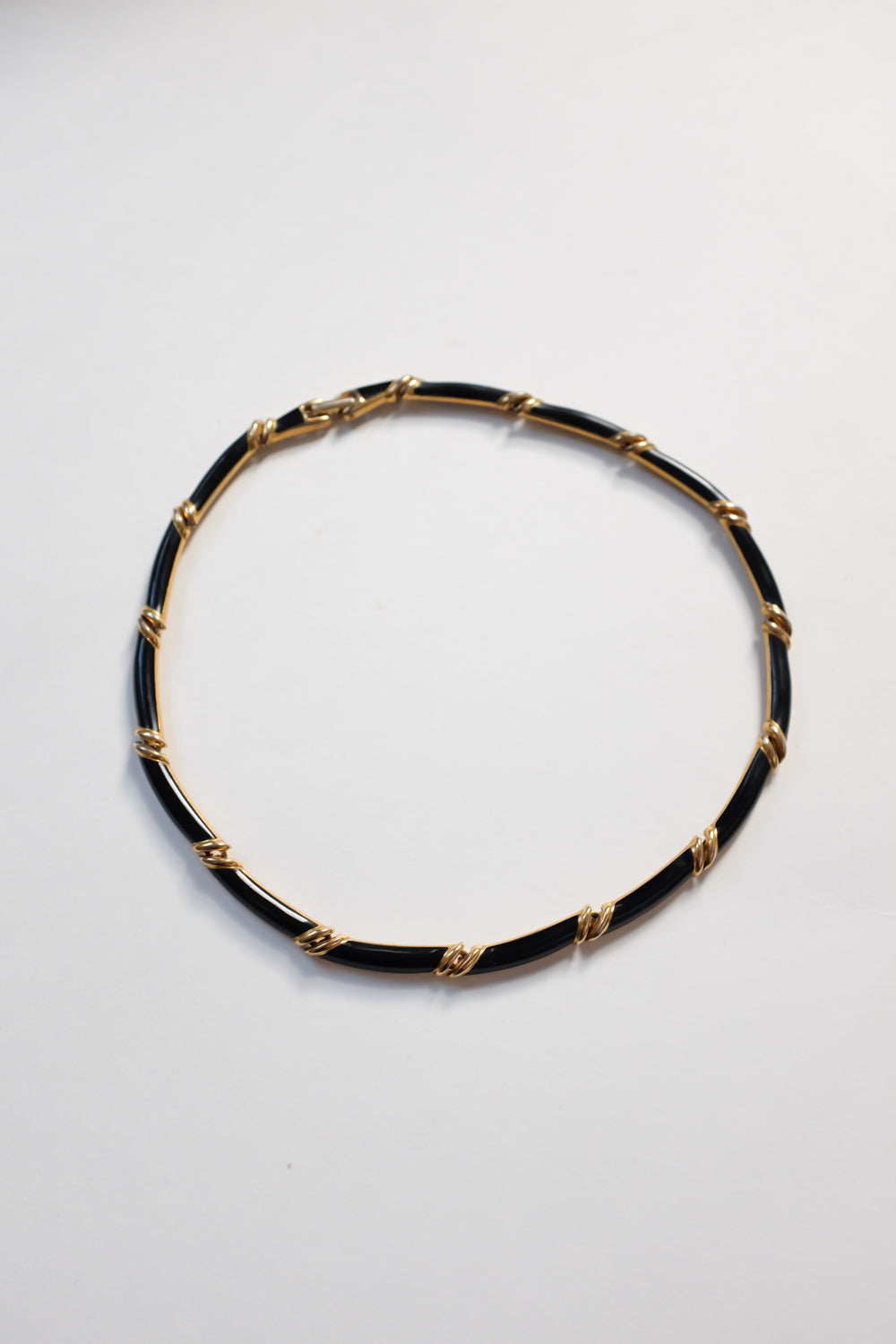 VINTAGE CHOKER GOLD BLACK NECKLACE