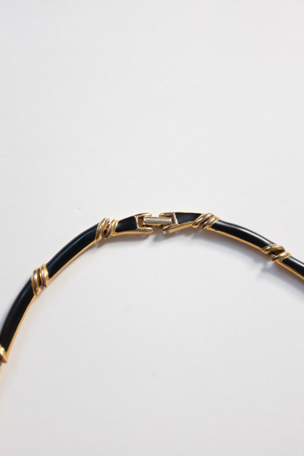 VINTAGE CHOKER GOLD BLACK NECKLACE