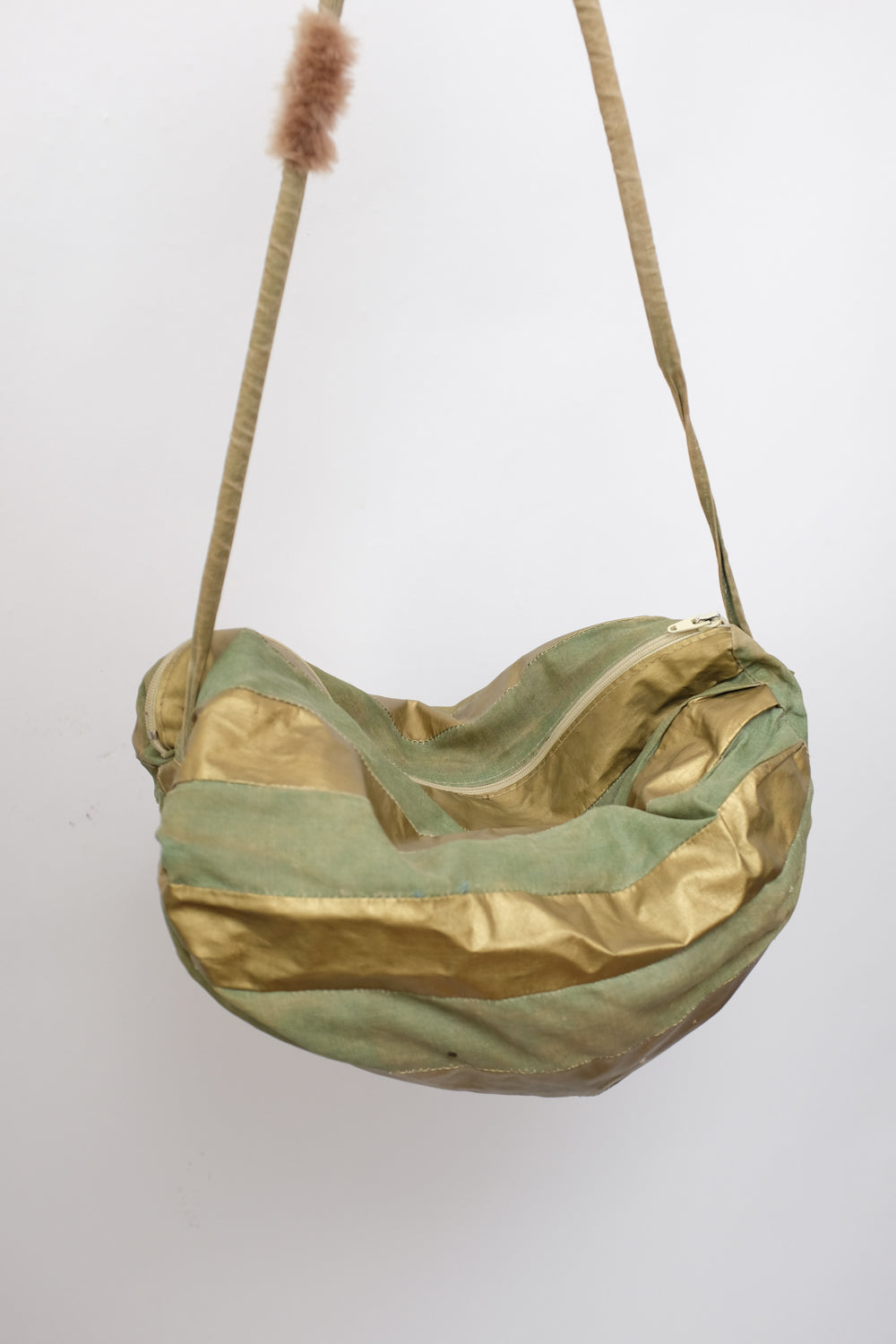 VINTAGE BALLON MINT GOLD BAG