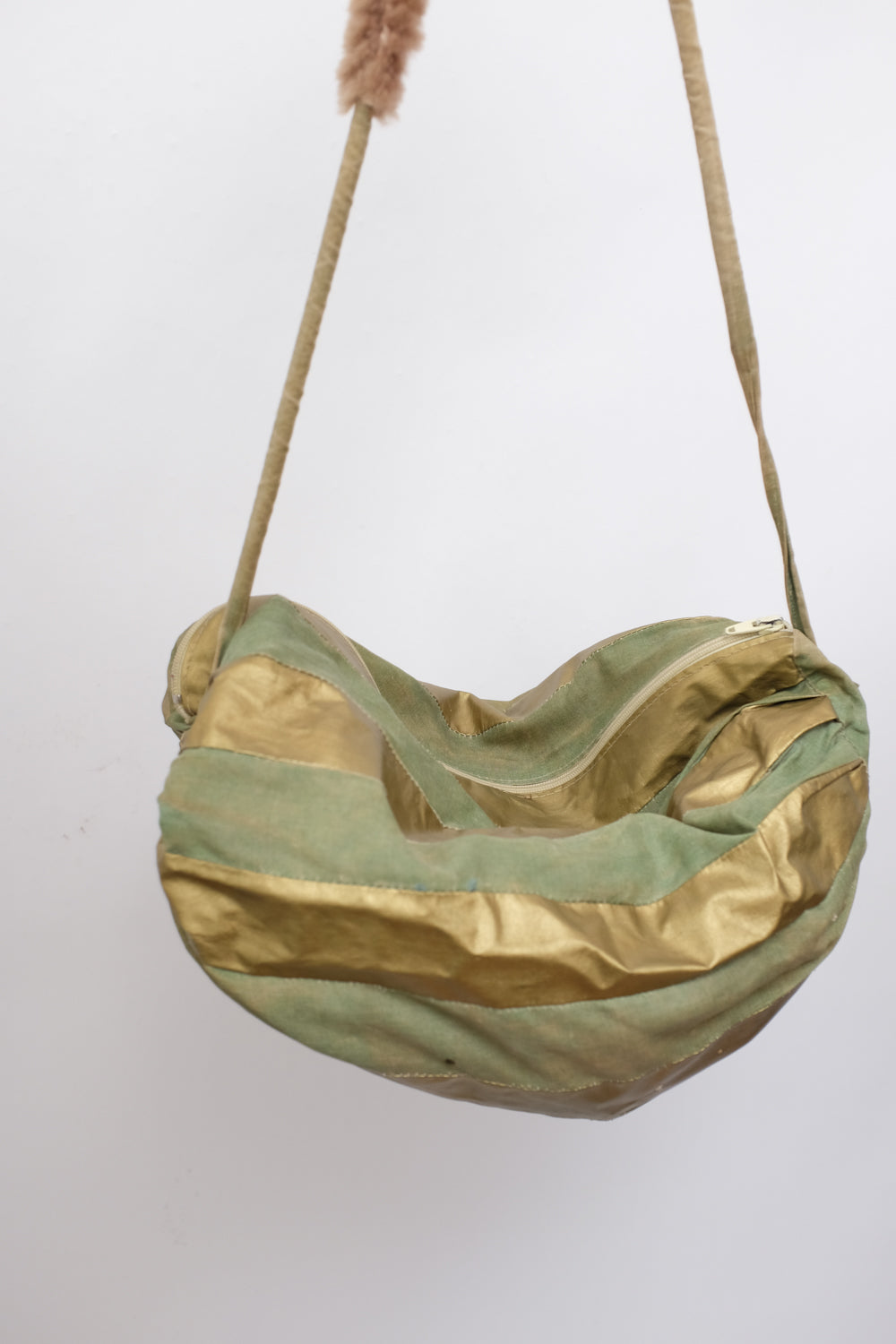 VINTAGE BALLON MINT GOLD BAG