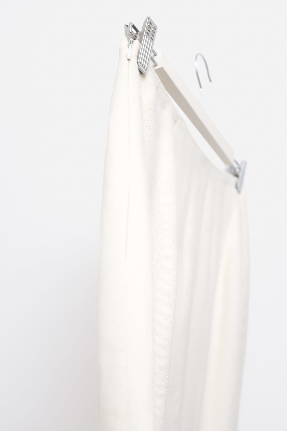 LINEN WHITE CREAM VINTAGE MAXI SKIRT