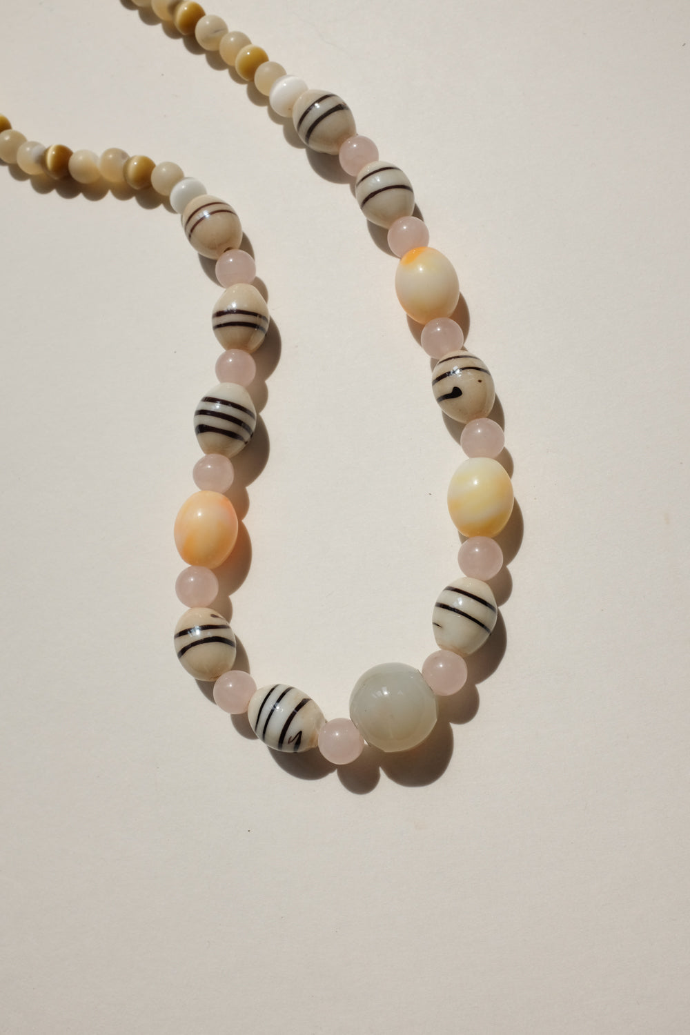 BIG REAL STONE PEARL PASTEL VINTAGE NECKLACE
