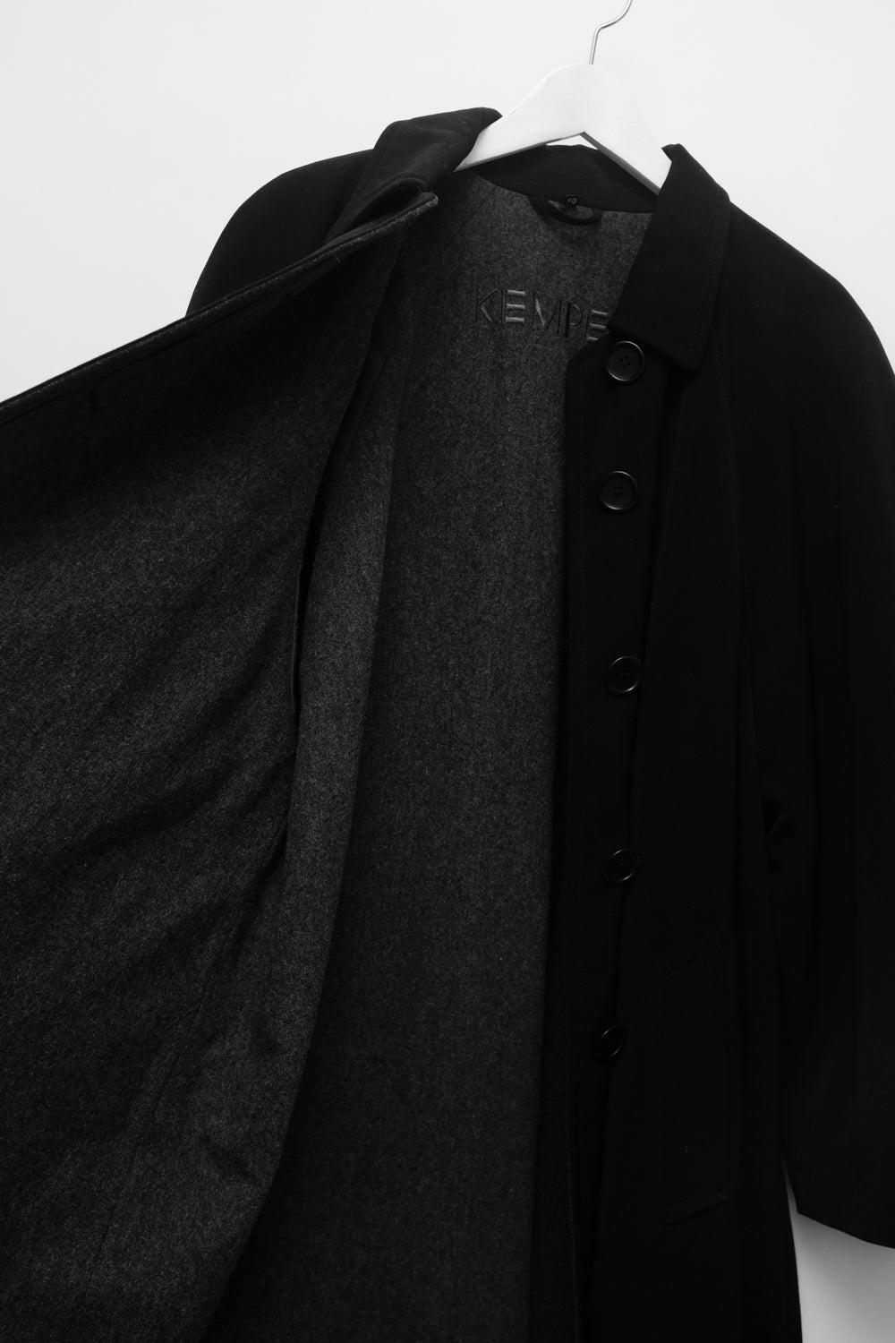 BLACK WOOL ROUND SHOULDER OVERSIZE CAR COAT