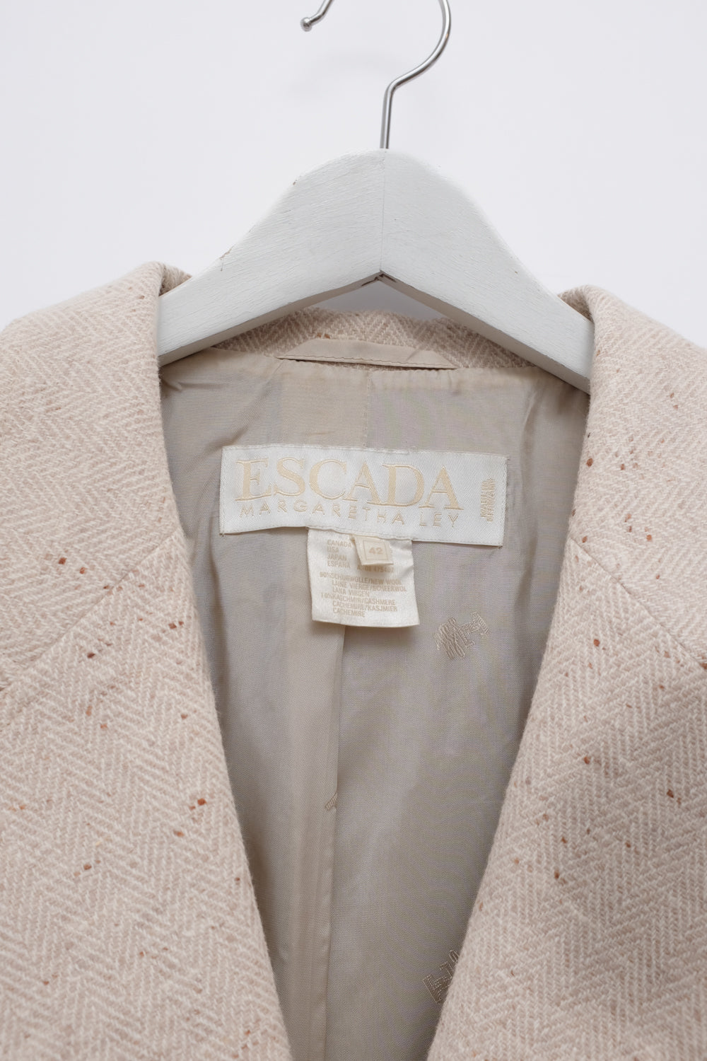 ESCADA VINTAGE PURE WOOL SILK BLAZER