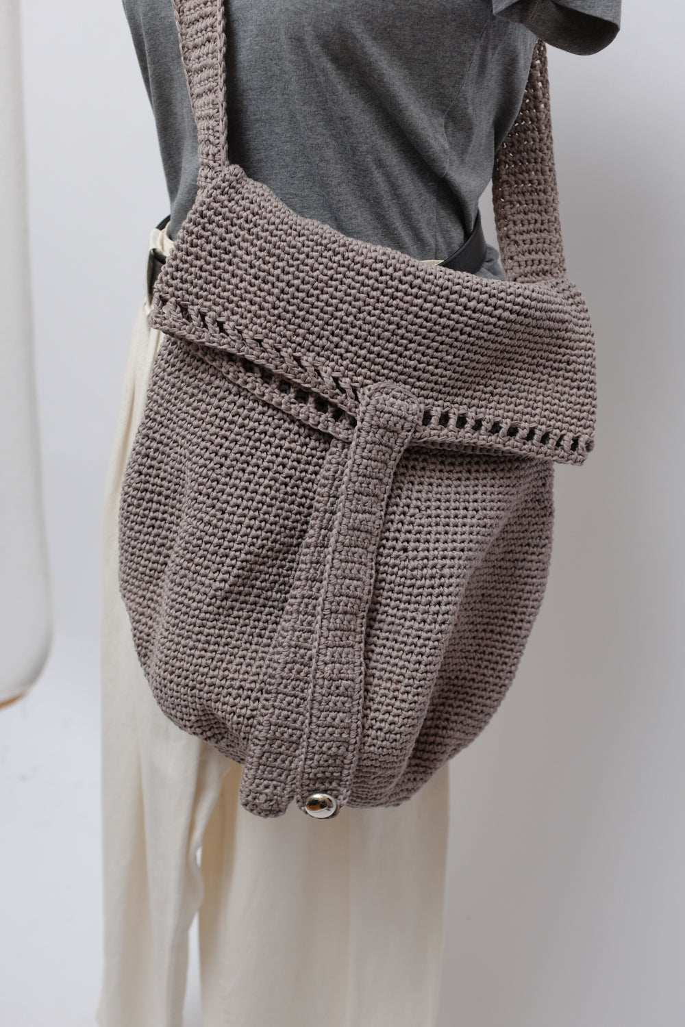 GREY XL CROCHET VINTAGE BAG