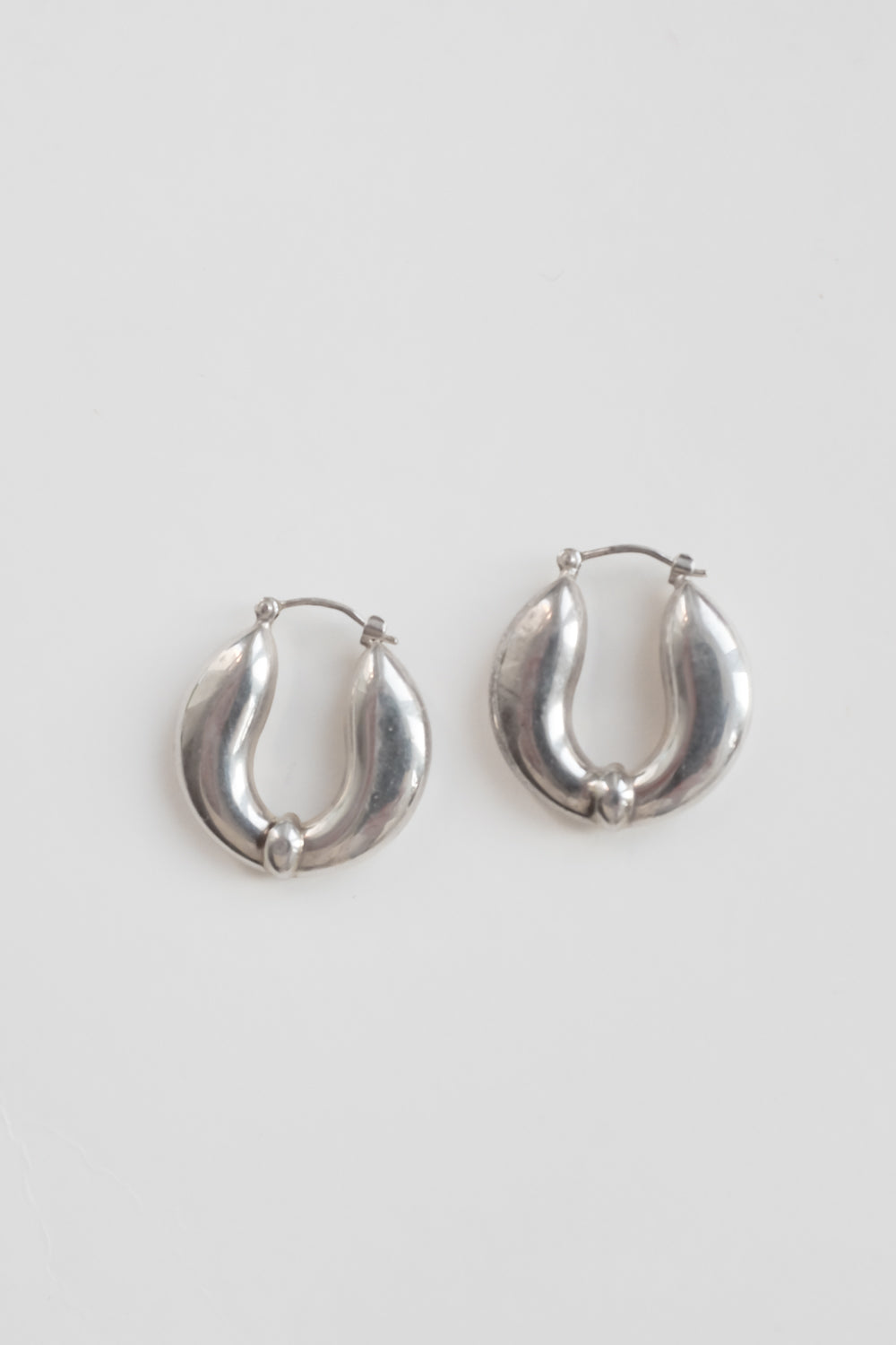 BOLD SILVER 925 HOOPS