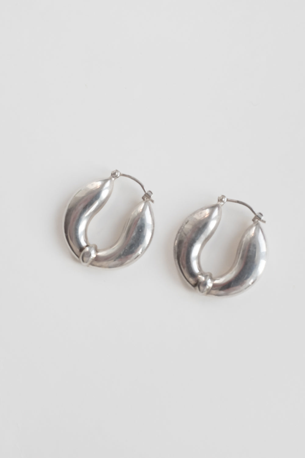 BOLD SILVER 925 HOOPS