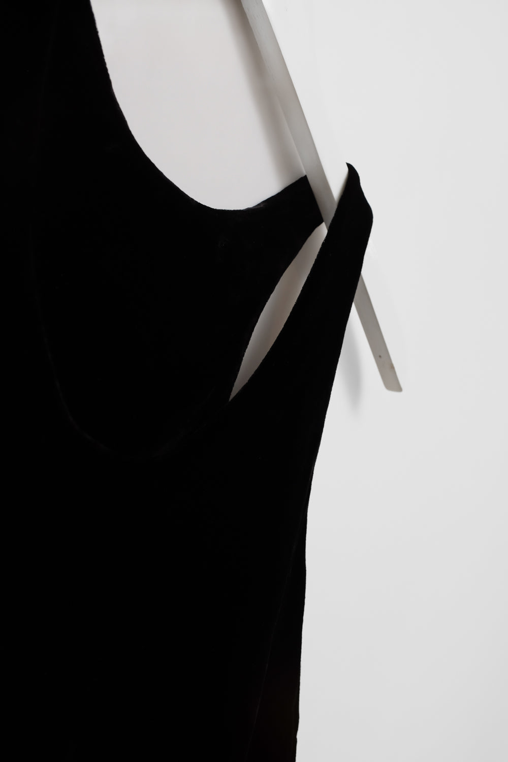 VINTAGE BLACK VELVET SILK VISCOSE TANKTOP