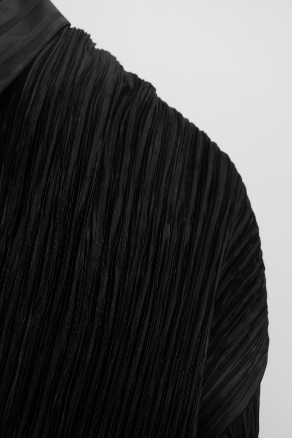 PLEATS VINTAGE BLACK SHIRT JACKET