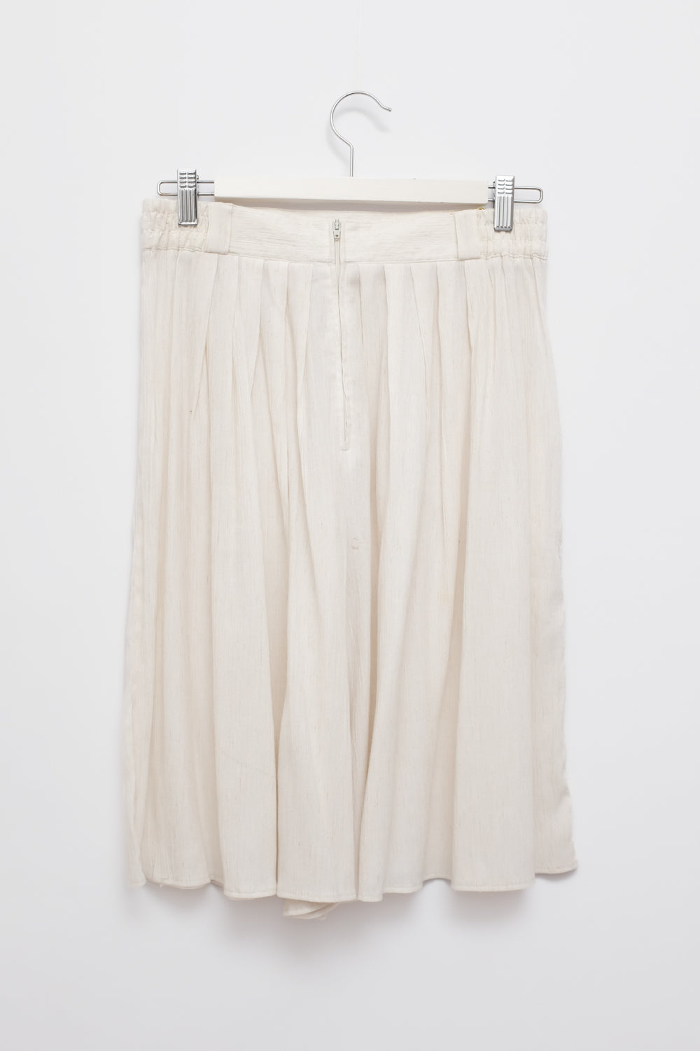 PLEATED CREAM CULOTTE MIDI SHORTS