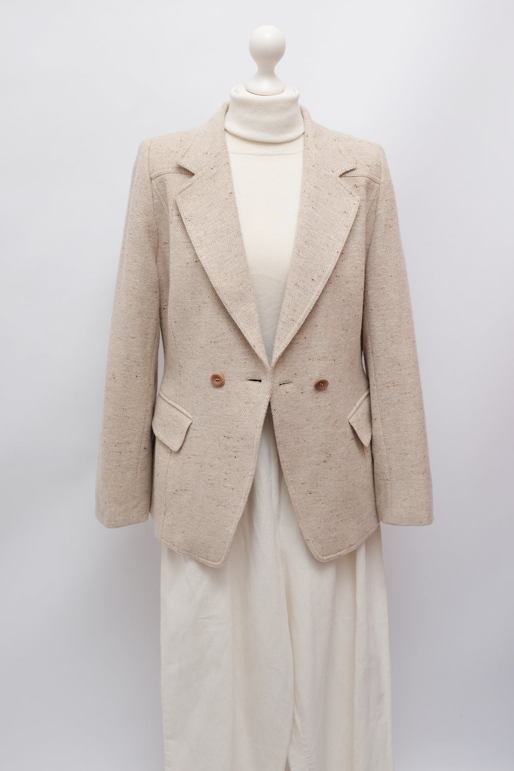 ESCADA VINTAGE PURE WOOL SILK BLAZER