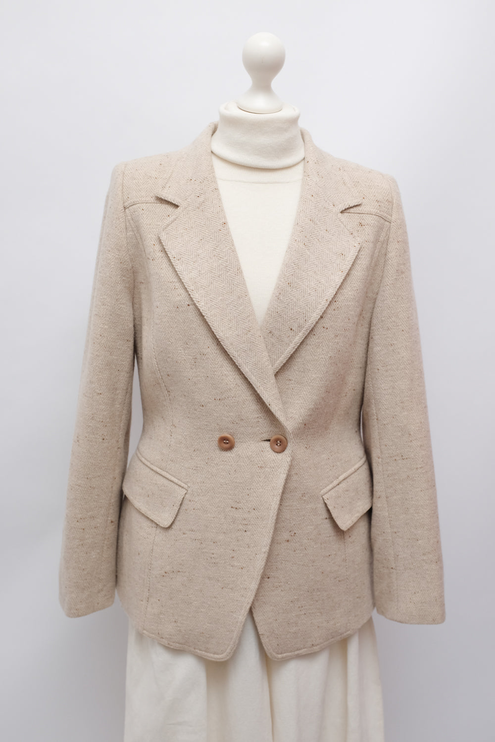 ESCADA VINTAGE PURE WOOL SILK BLAZER