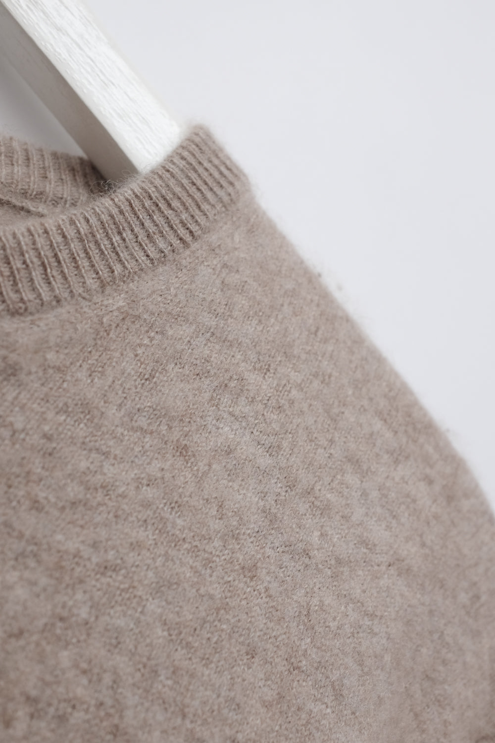 PURE CASHMERE BEIGE FLUFFY SWEATER