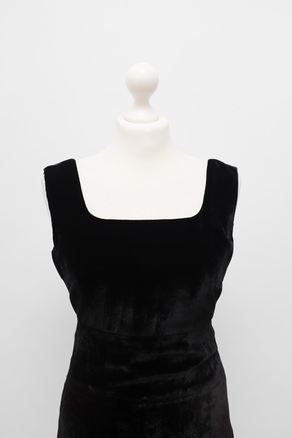 VINTAGE BLACK VELVET FERRE STUDIO DRESS