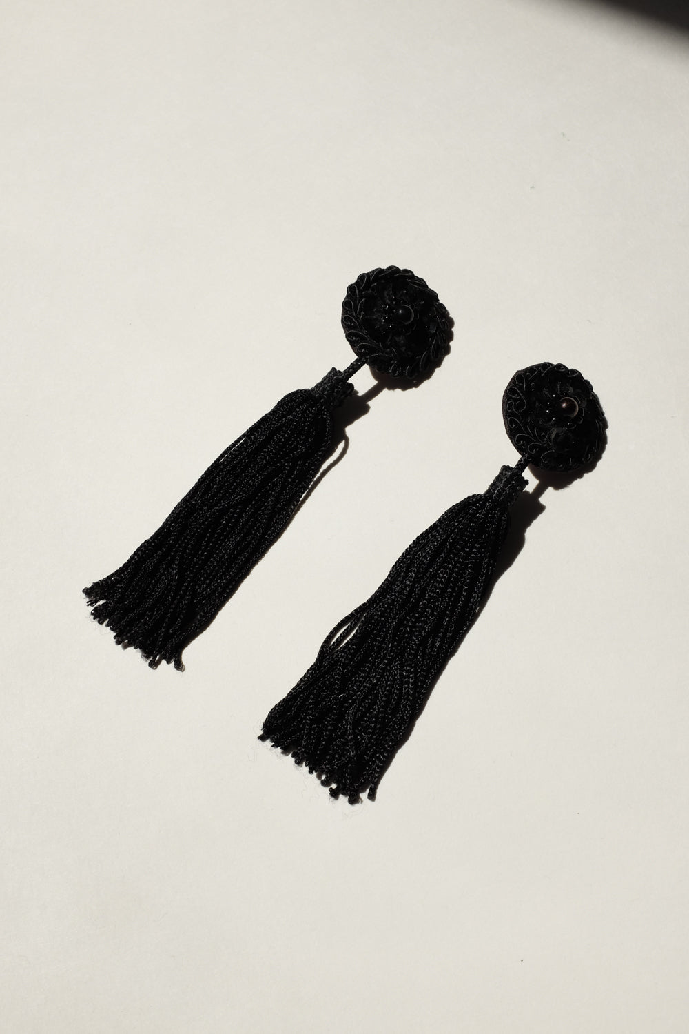TASSEL VINTAGE 1950 BLACK LONG EARRINGS