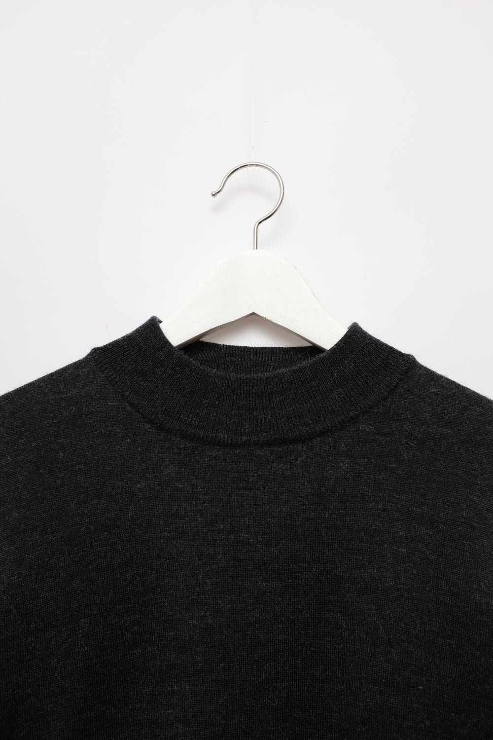 ANTHRACITE OVERSIZE WOOL MOCK SWEATER