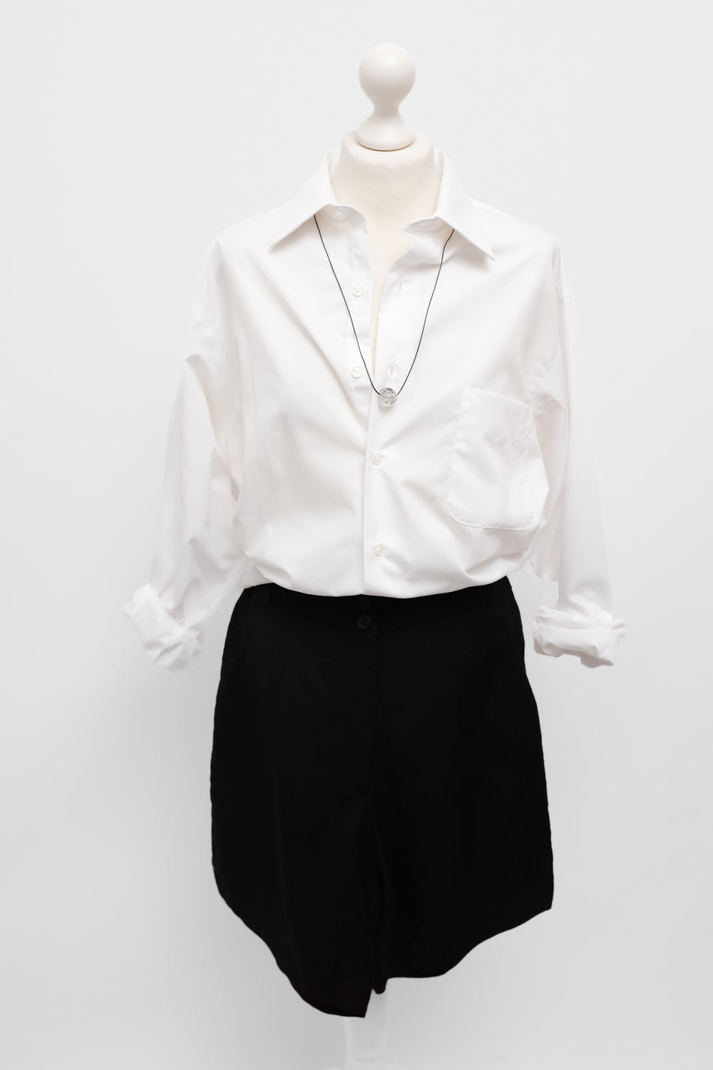 PURE LINEN VISCOSE BLACK SHORTS