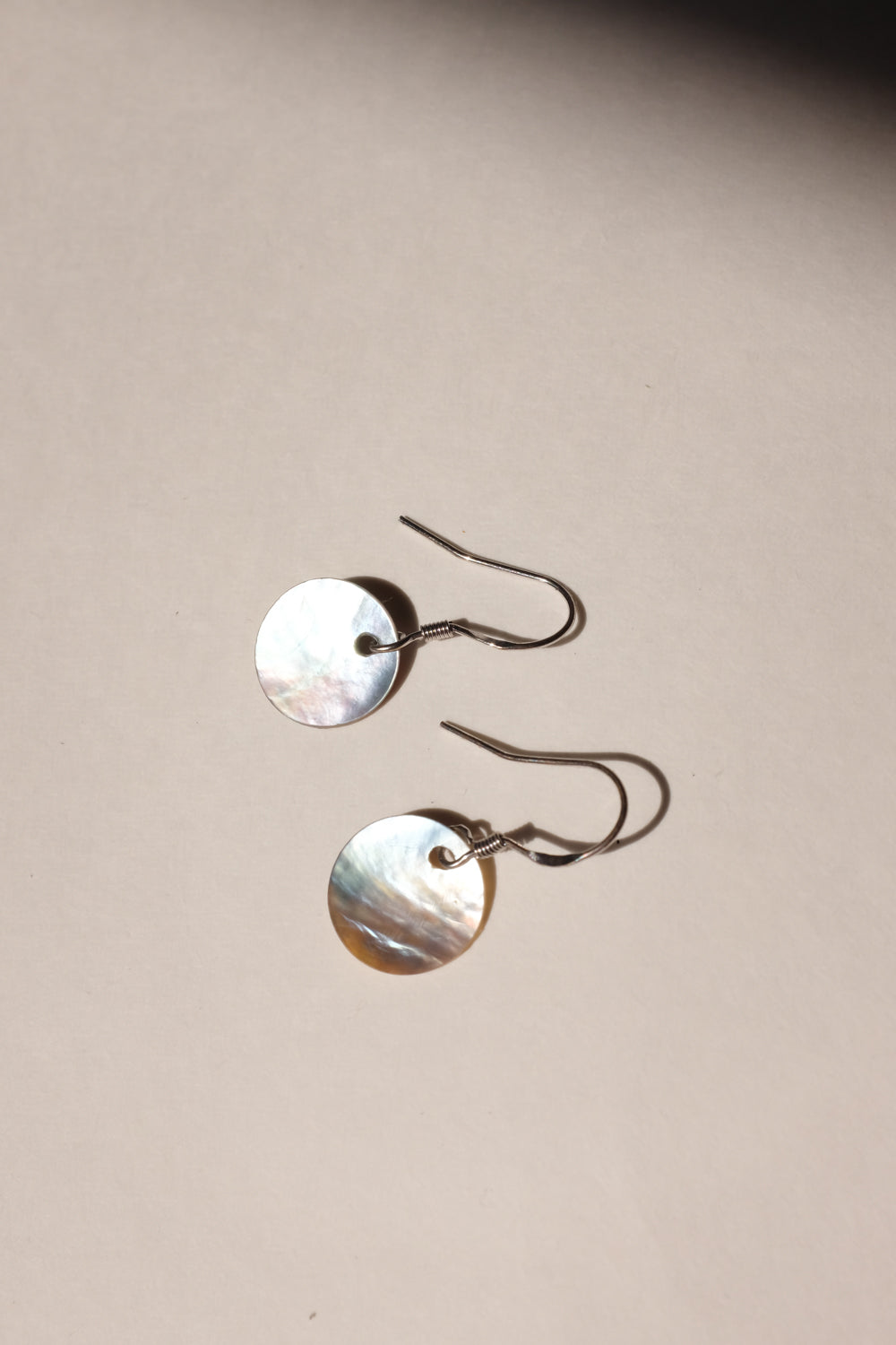 MOTHER OF PEARL MEDALLION 925 EARRINGS