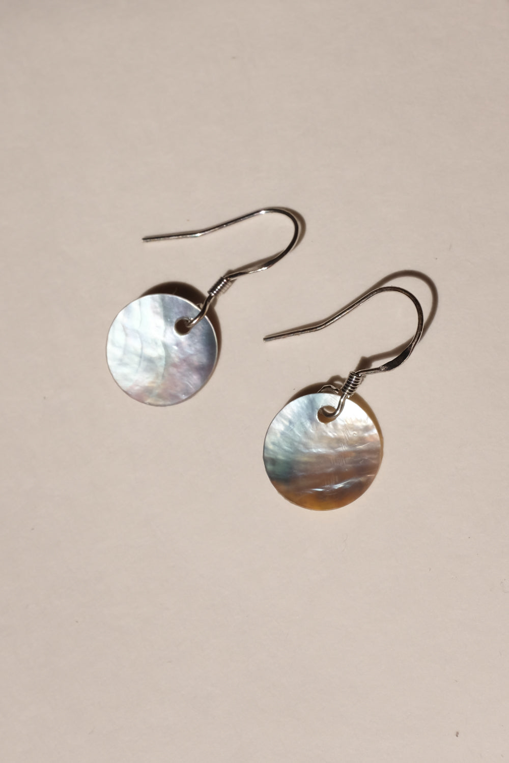 MOTHER OF PEARL MEDALLION 925 EARRINGS