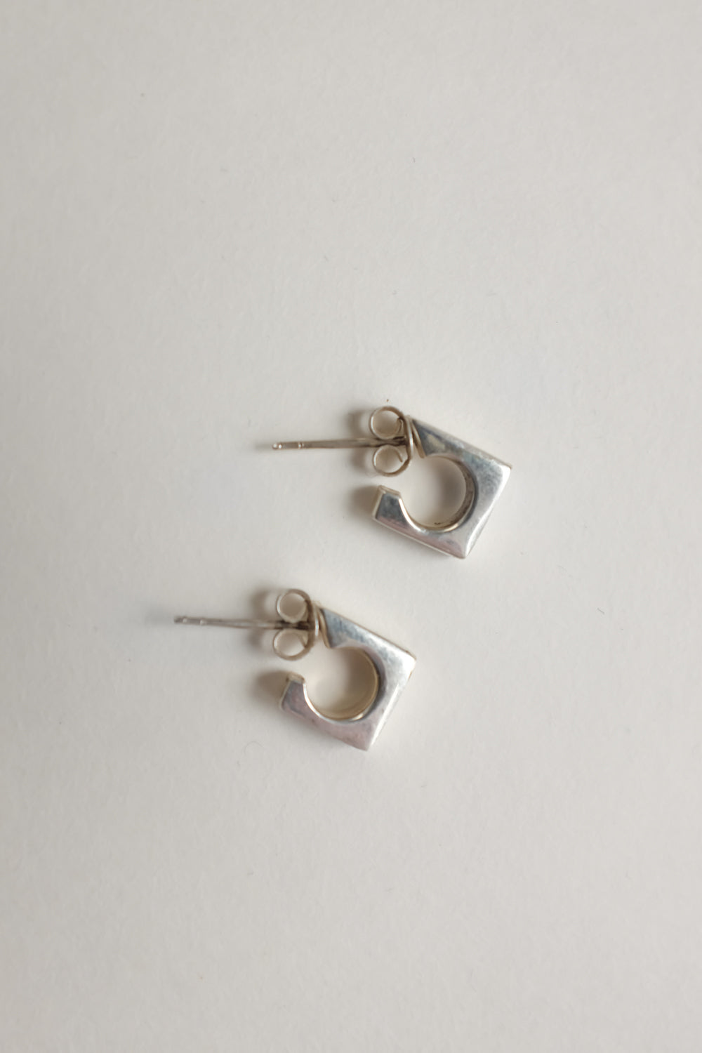SMALL MINIMAL SILVER 925 HOOP EARRINGS