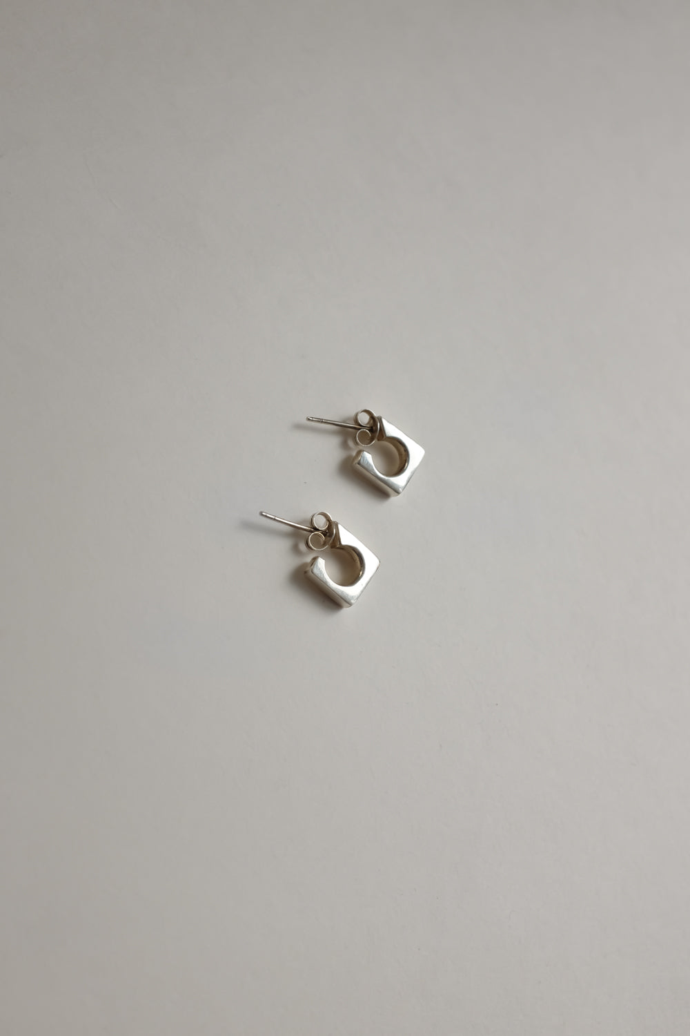 SMALL MINIMAL SILVER 925 HOOP EARRINGS