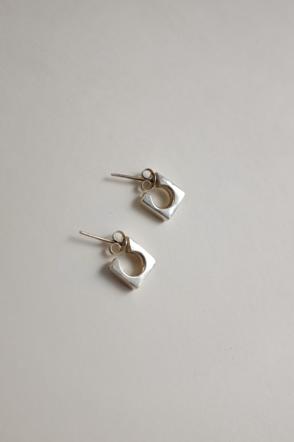 SMALL MINIMAL SILVER 925 HOOP EARRINGS
