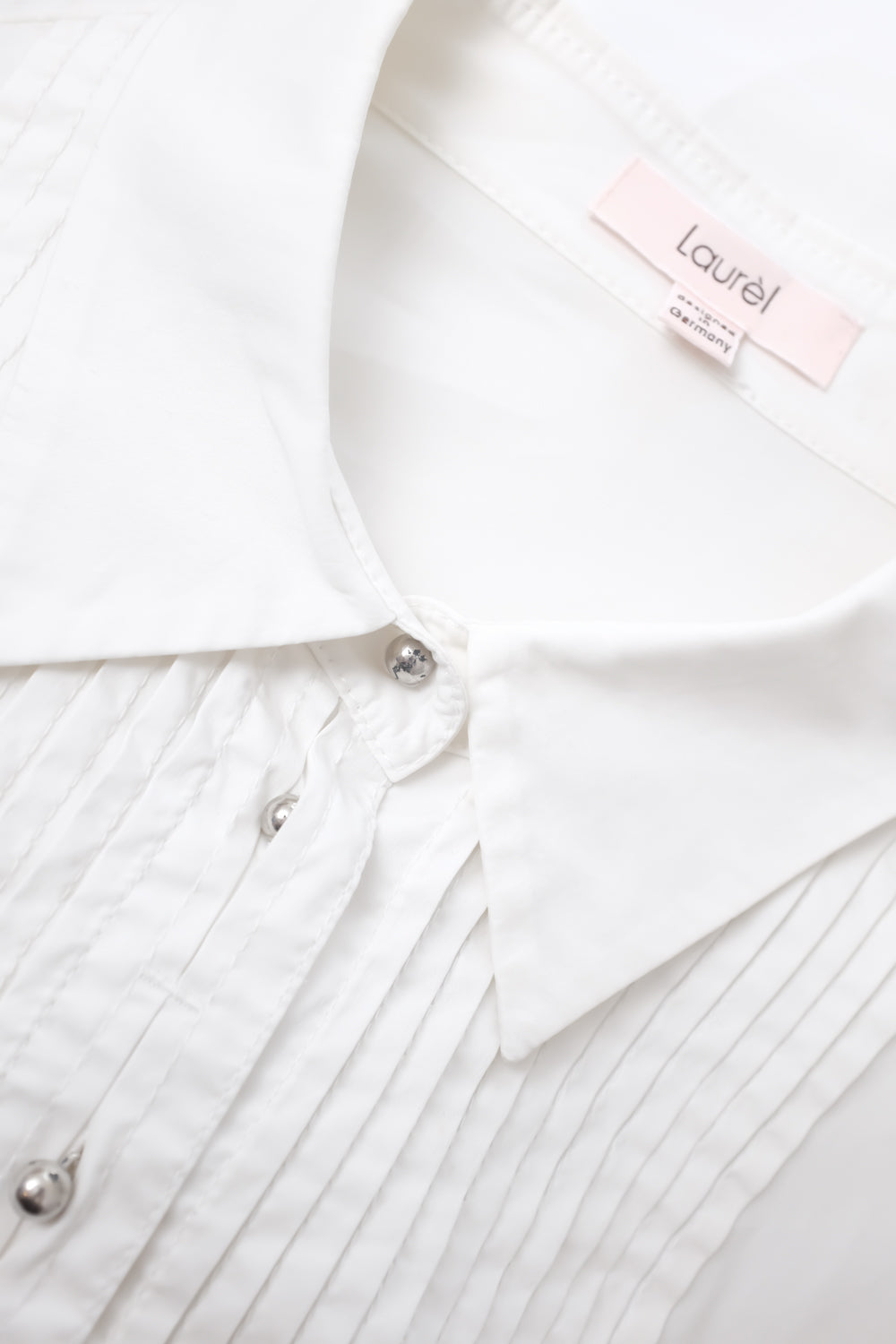 PLEATED STRETCHY WHITE SHIRT