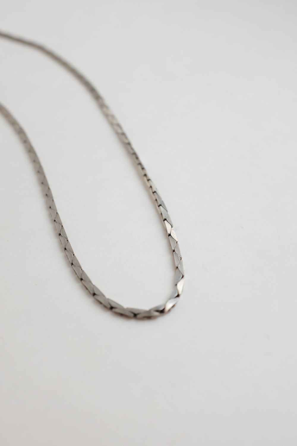 CLASSY STERLING SILVER 925 VINTAGE NECKLACE