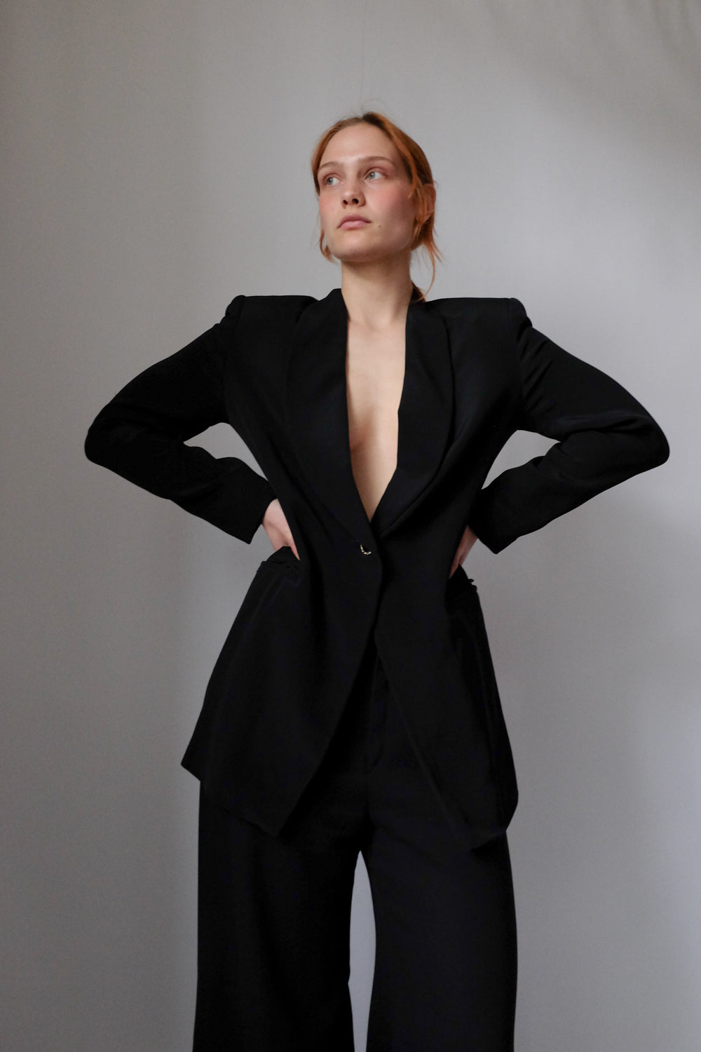 ESCADA PURE SILK BLACK BLAZER