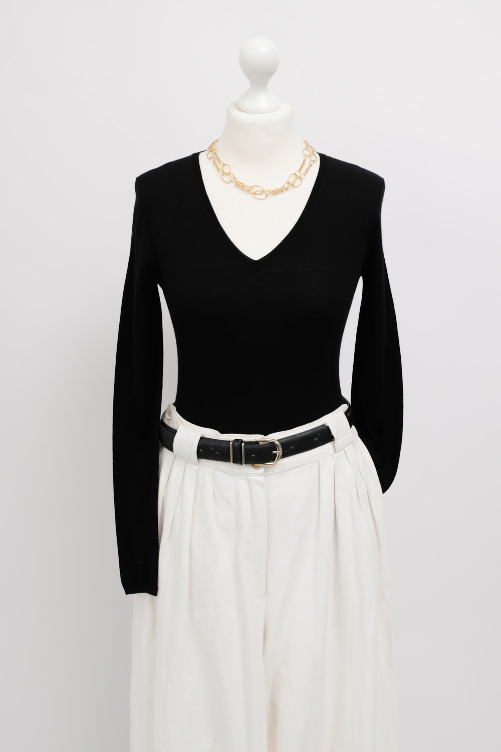 RENÉ LEZARD MERINO WOOL BLACK V SLIM KNIT