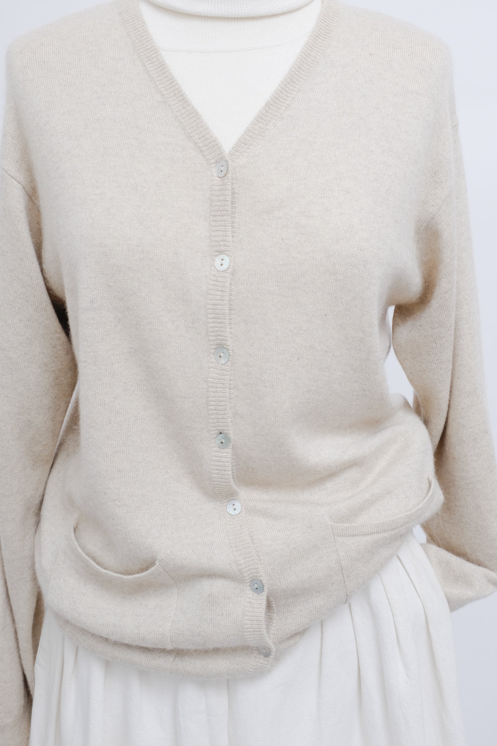 CASHMERE SILK WOOL BEIGE CARDIGAN SWEATER