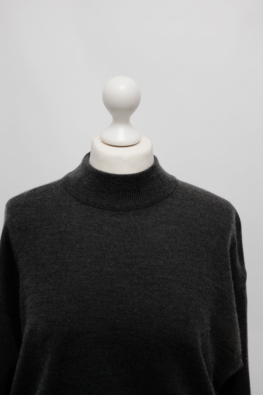 WOOL ANTHRACITE MOCK SWEATER