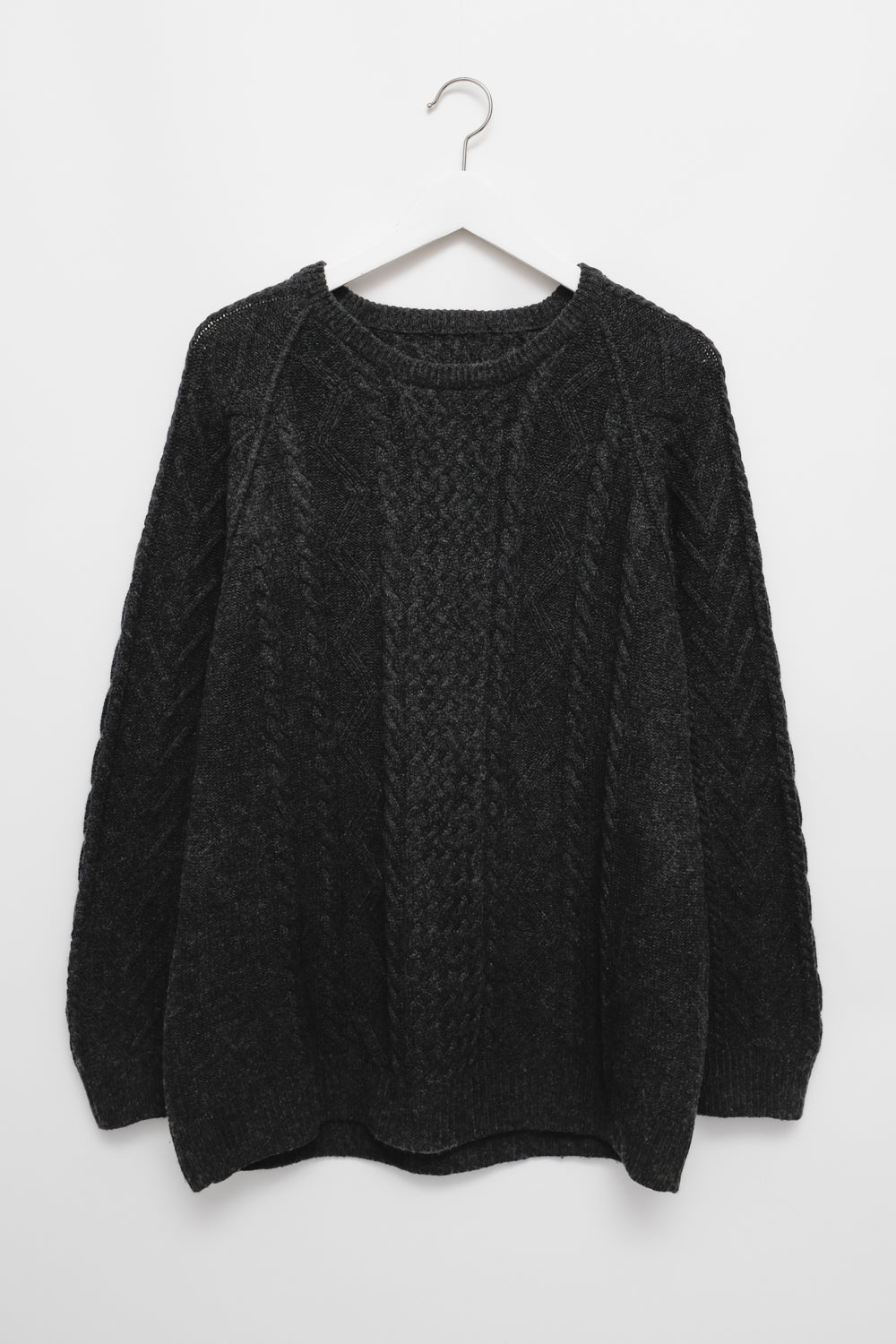 ANTRACITHE CABLE KNIT CHUNKY SWEATER