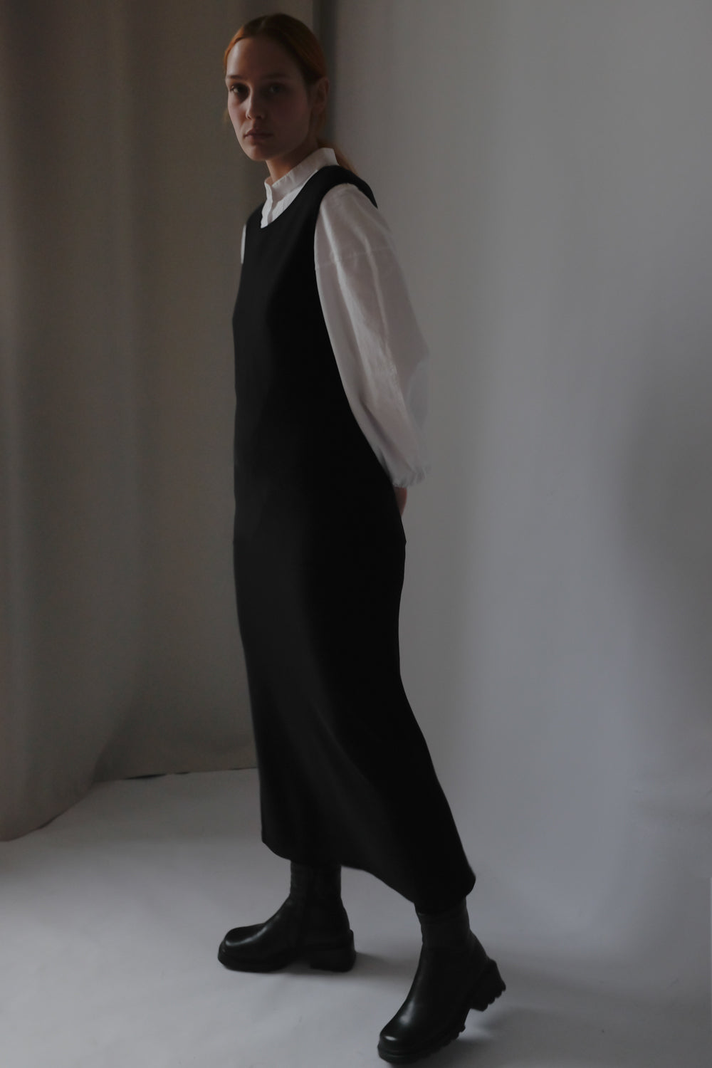 BLACK STRAIGHT MAXI VINTAGE DRESS