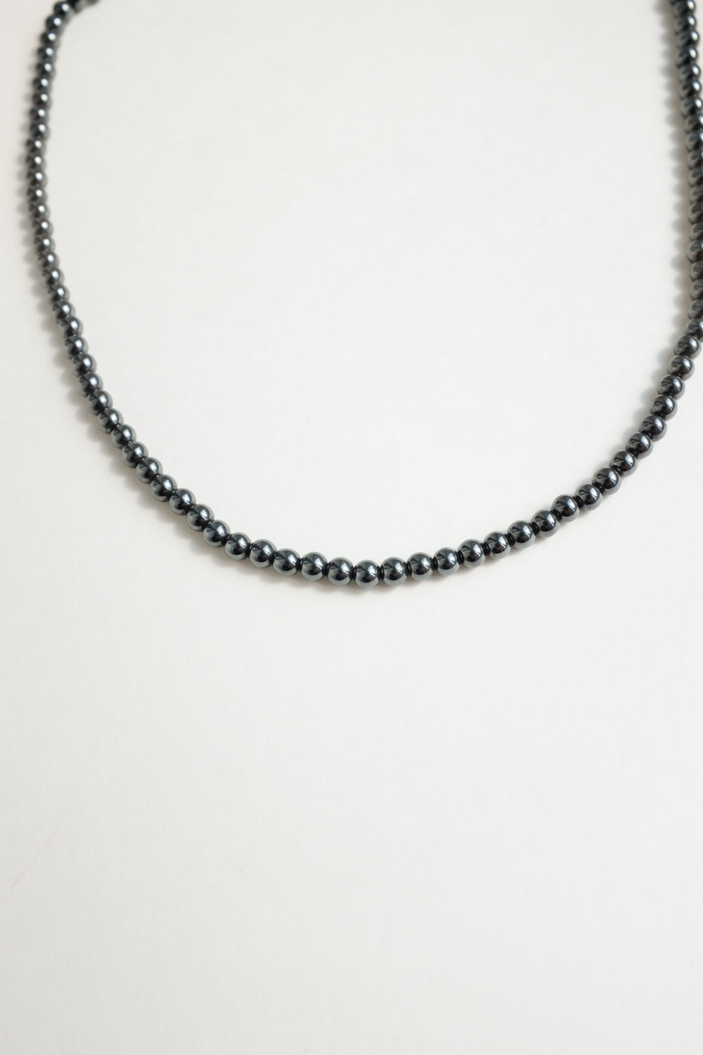 BLACK GLASS PEARL VINTAGE NECKLACE