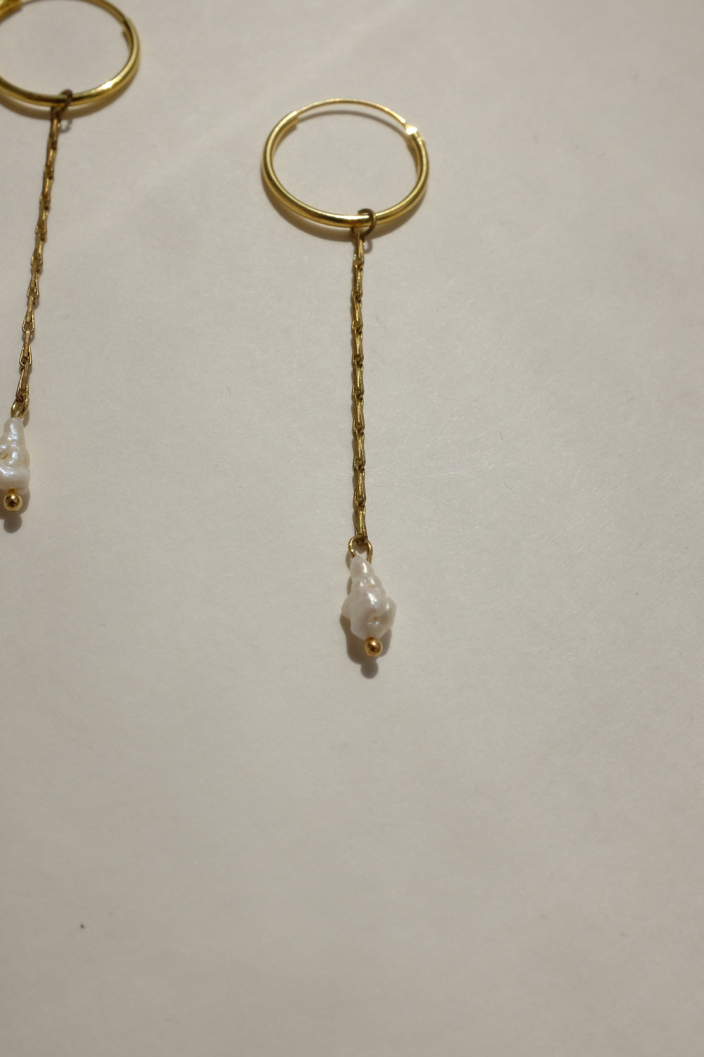 FINE LONG GOLD DROP PEARL EARRINGS
