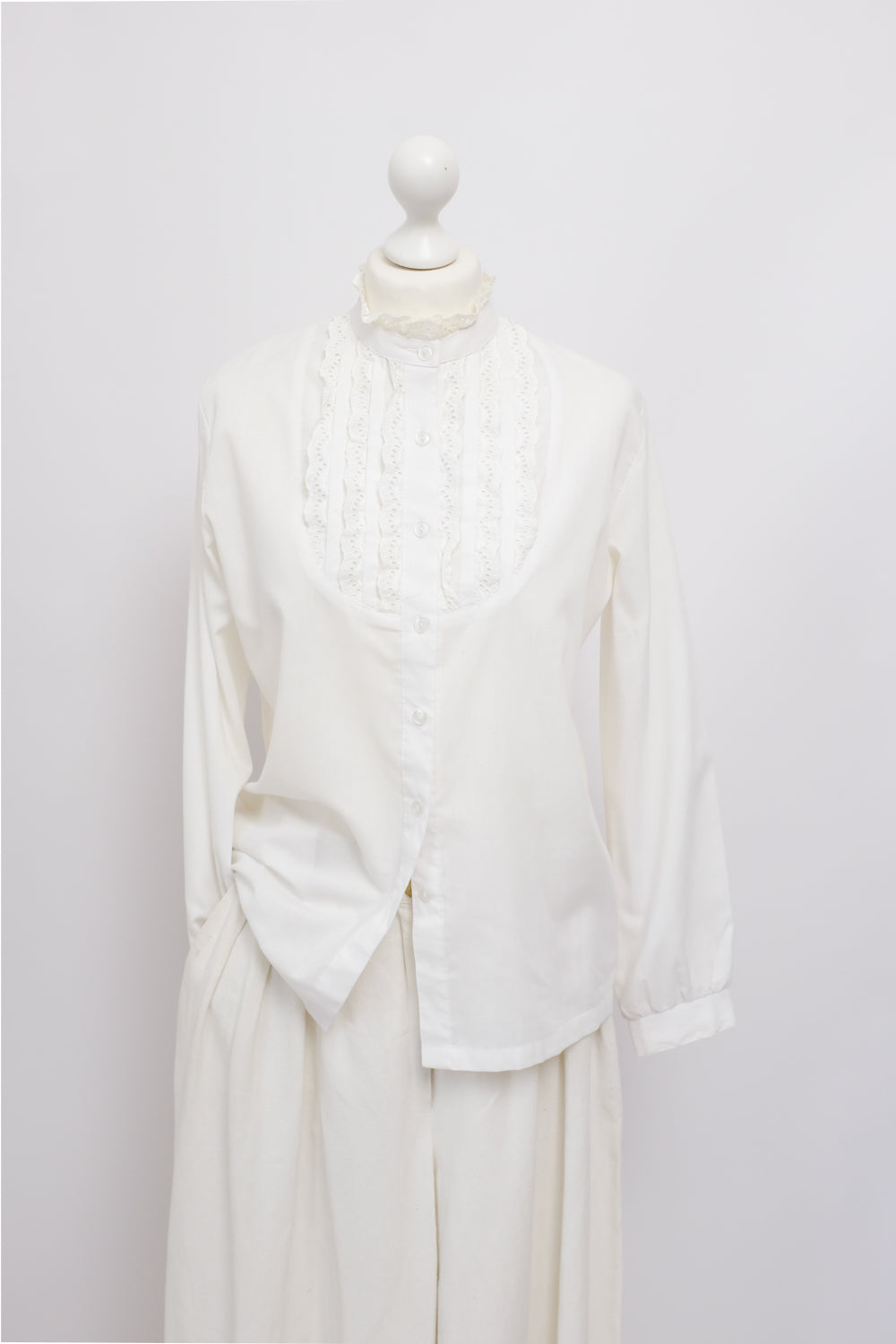 RUFFLE WHITE VINTAGE BLOUSE