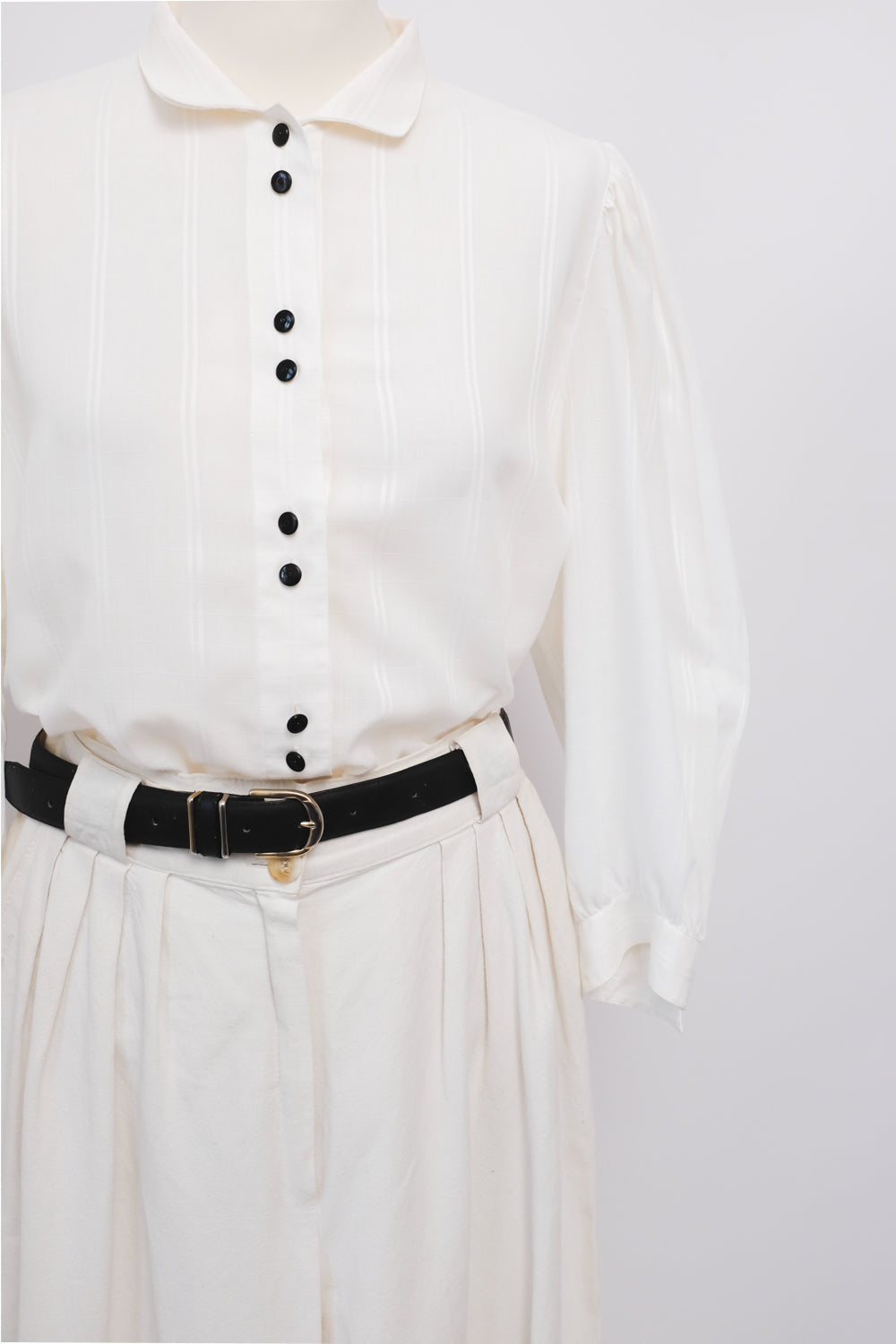 WHITE PUFFED VINTAGE BLOUSE