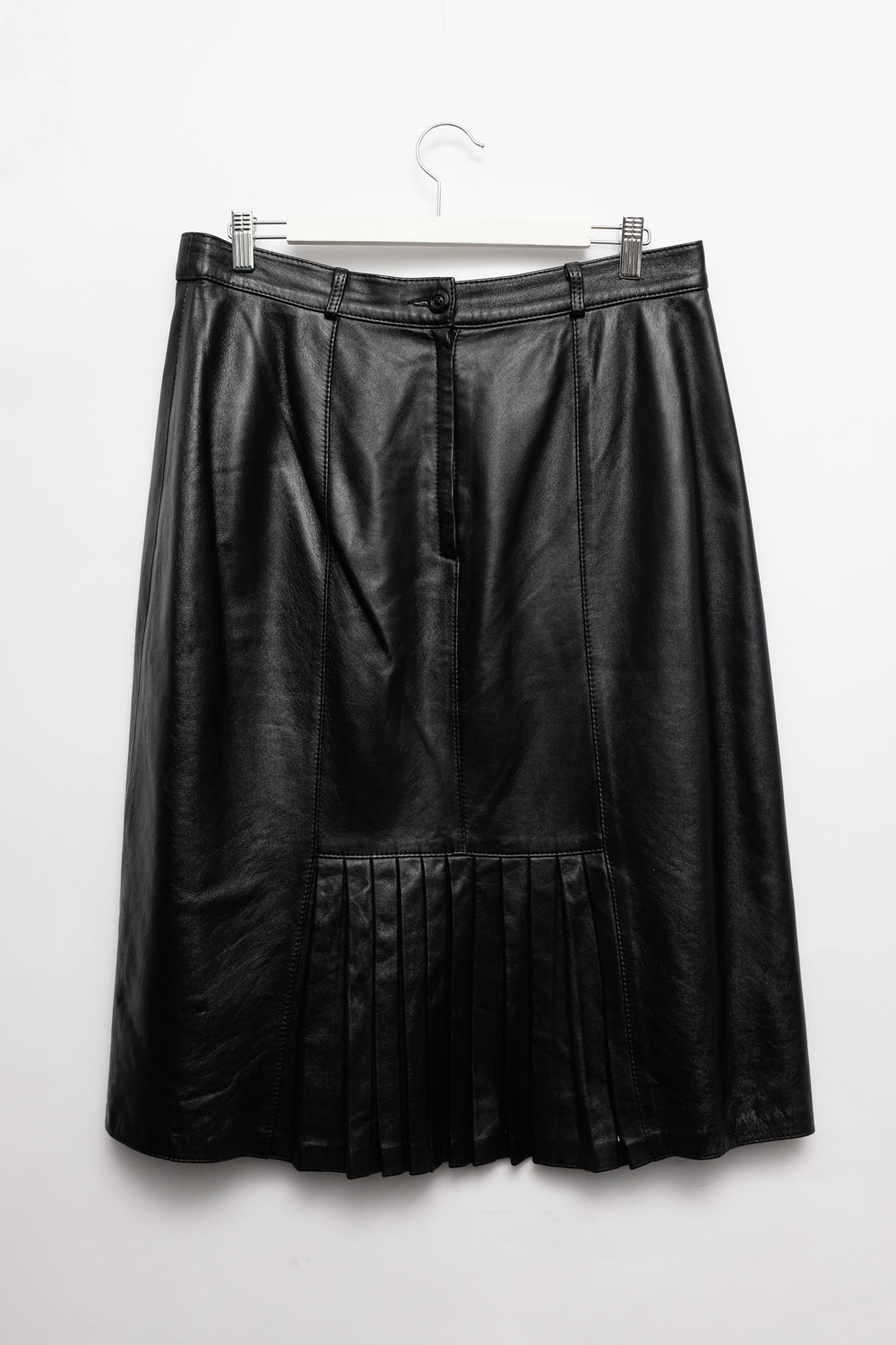 BLACK PLEATED LEATHER SKIRT