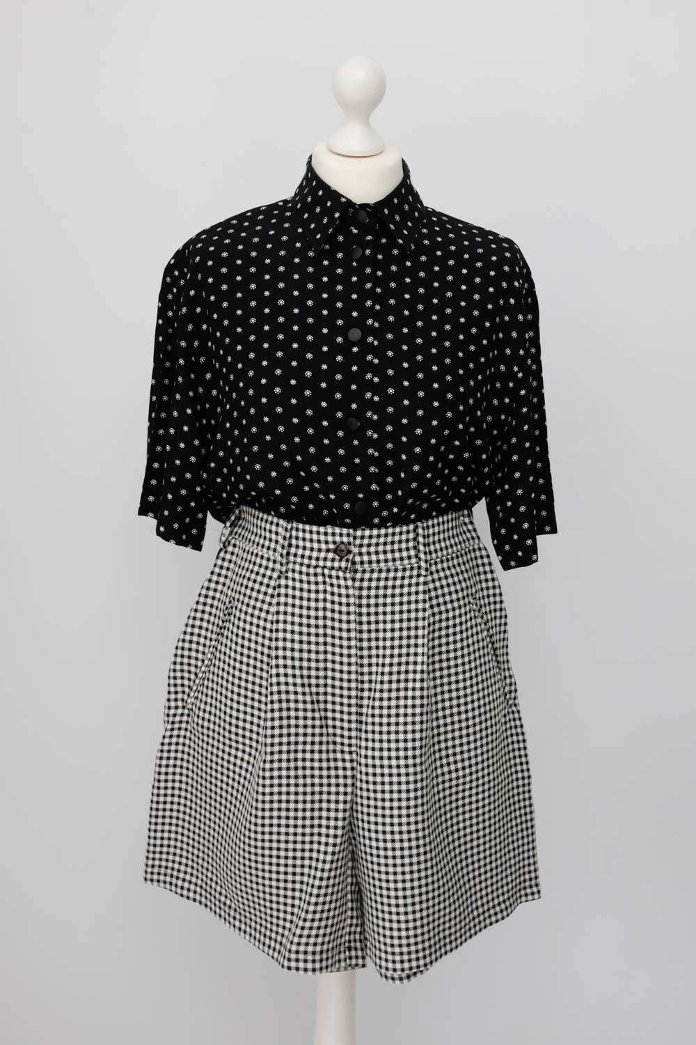 0030_HOUNDSTOOTH PLEATED SHORTS