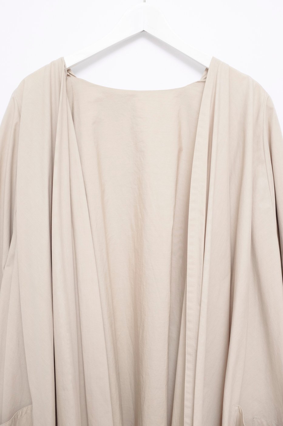 0422_BEIGE VINTAGE TRENCH COAT WITH TRAIN