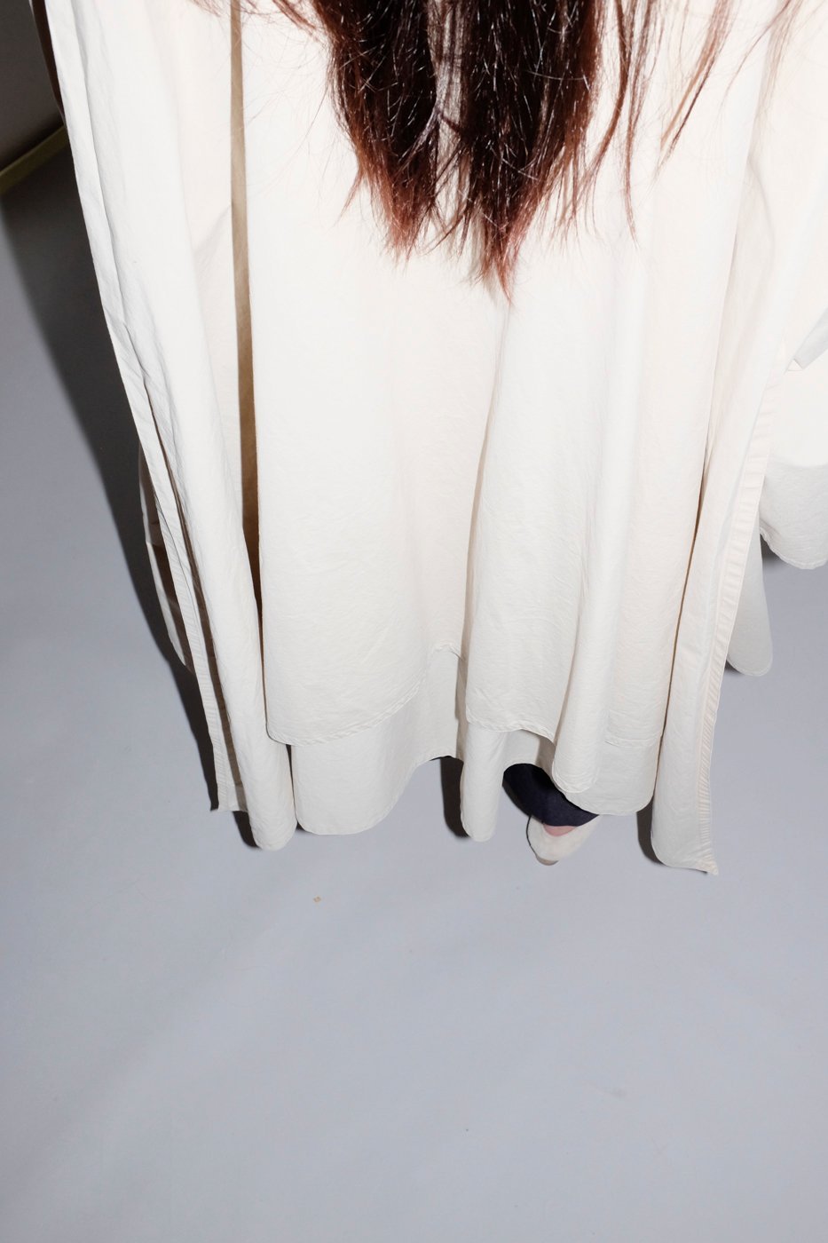 0422_BEIGE VINTAGE TRENCH COAT WITH TRAIN