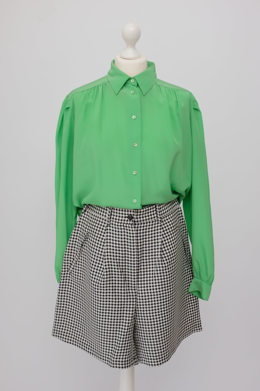 0053_GREEN SILKY PUFFED VINTAGE BLOUSE