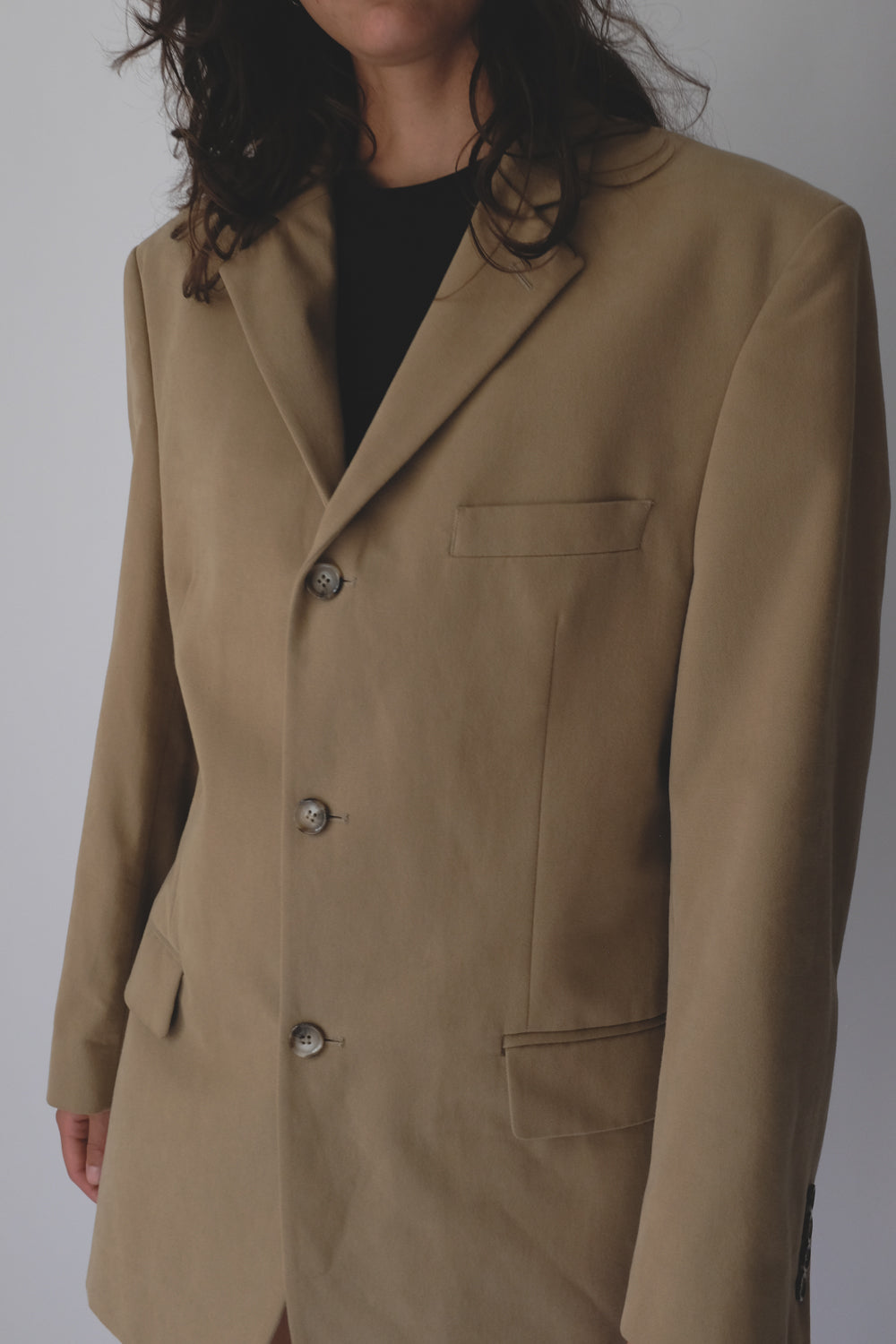 BEIGE COTTON SUIT OVER BLAZER