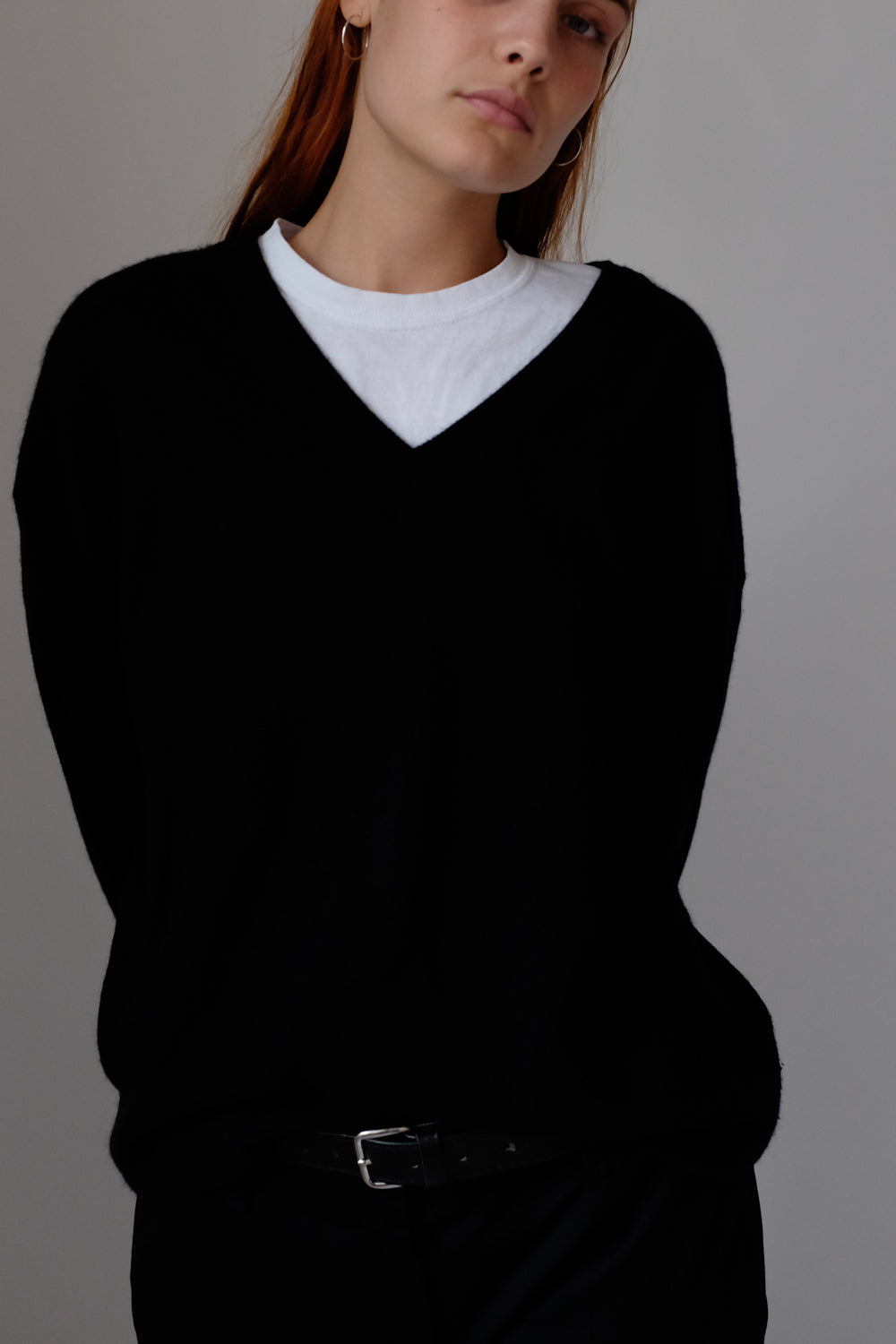 PURE CASHMERE CHUNKY BLACK V-NECK SWEATER