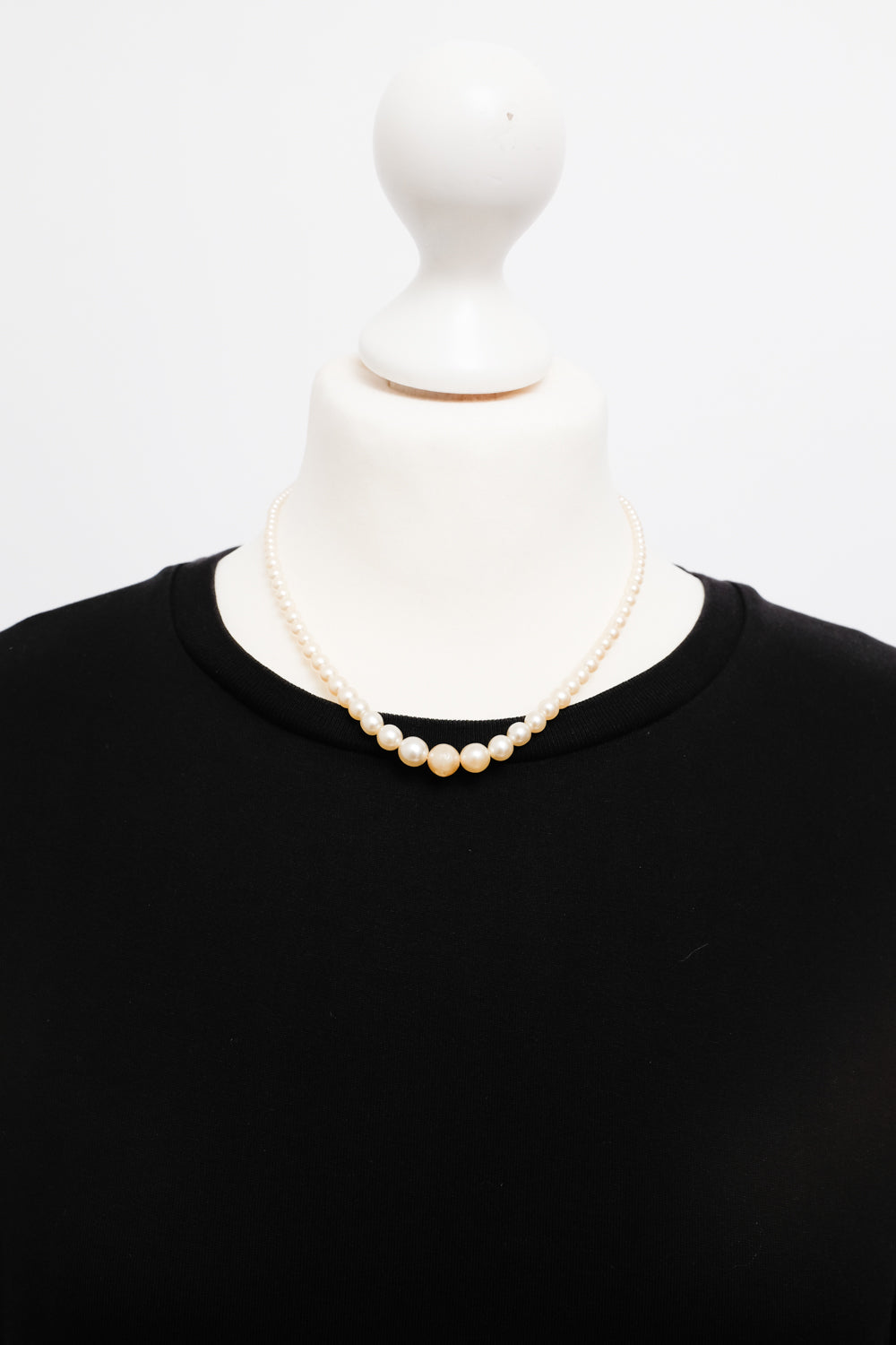 MOTHER OF PEARL VINTAGE NECKLACE