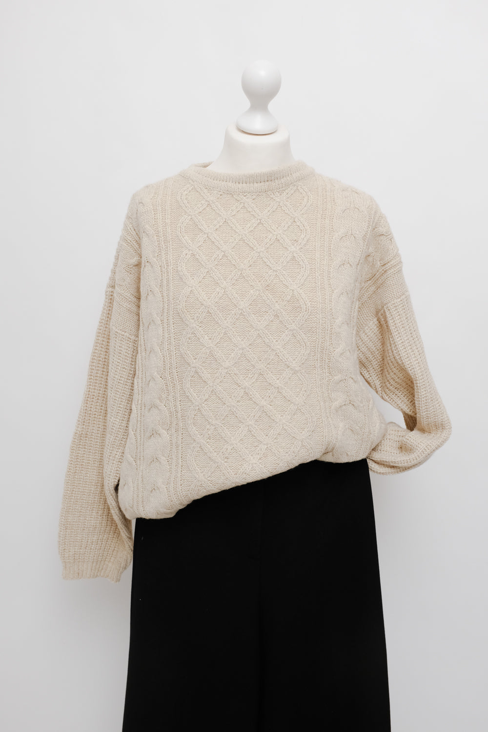 CLASSY SAND CABLE KNIT CHUNKY SWEATER