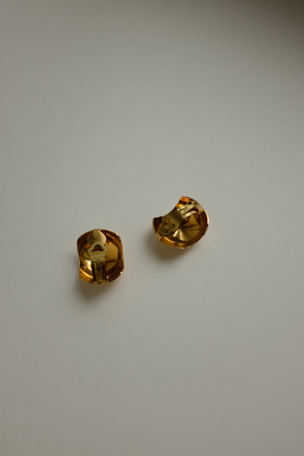 0057_VINTAGE GOLD BOLD HOOP EARRINGS