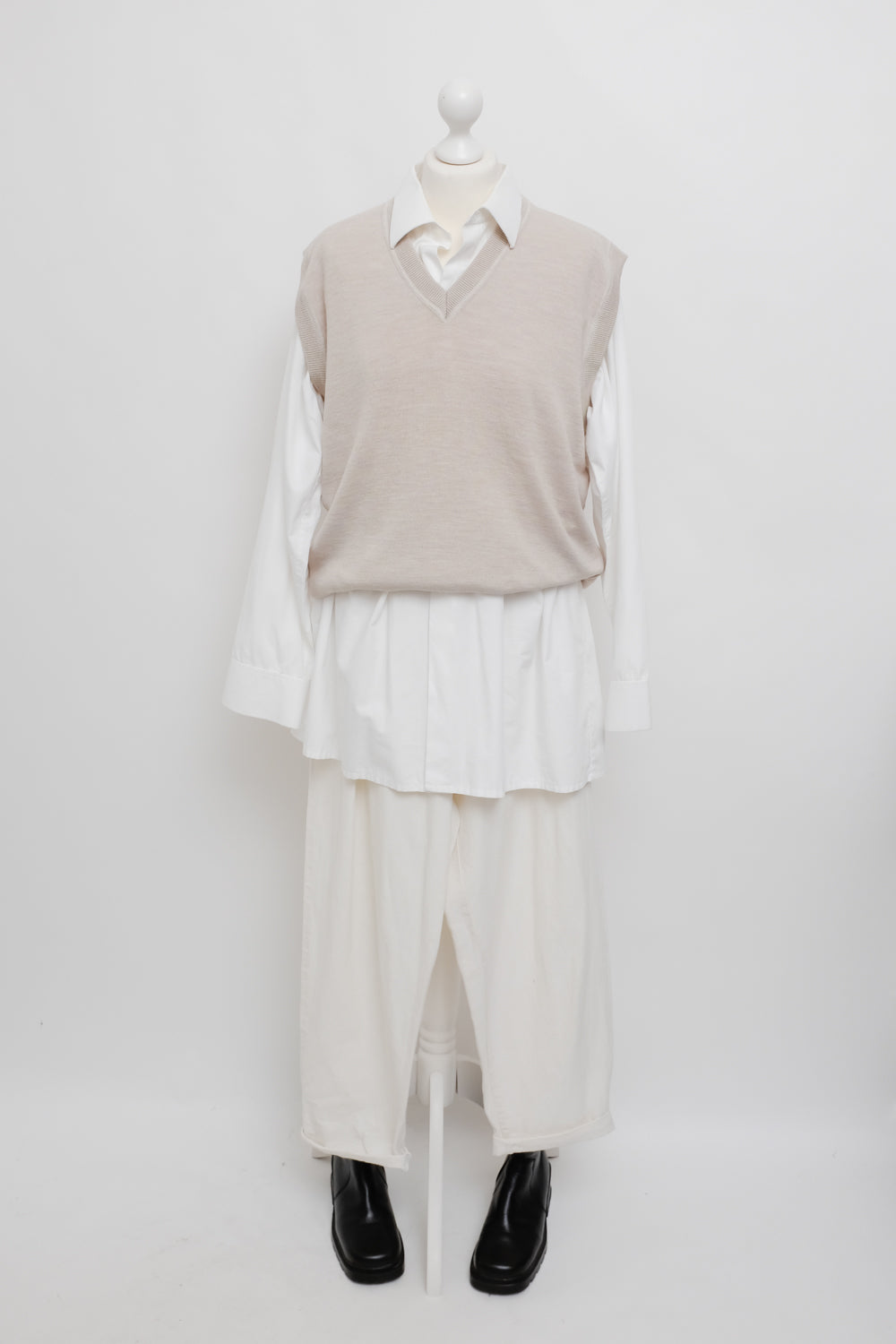 CLASSY VINTAGE BEIGE WOOL KNIT VEST