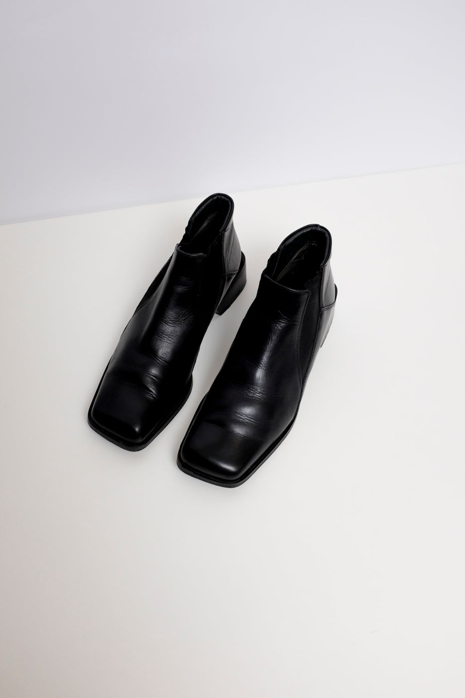 0010_SQUARE TOE BLACK 37 LEATHER CHELSEA BOOTS